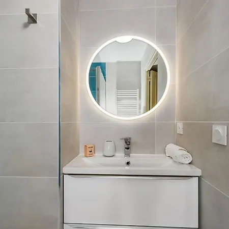 Splendide 2 Pièces Vue Jardin, Calme, Plein Centre Menton