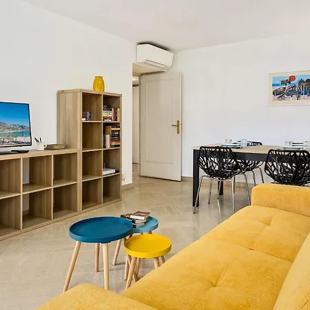 Splendide 2 Pieces Vue Jardin, Calme, Plein Centre Appartement Menton