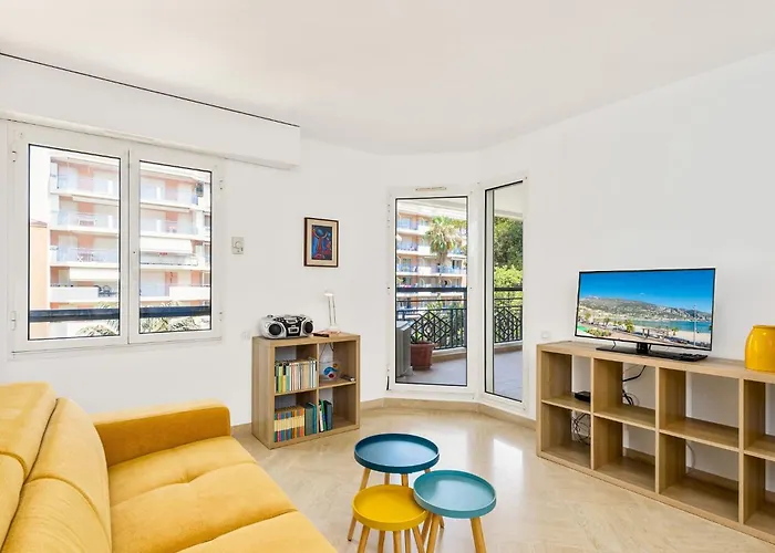 Splendide 2 Pieces Vue Jardin, Calme, Plein Centre Διαμέρισμα *