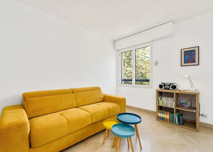 Splendide 2 Pieces Vue Jardin, Calme, Plein Centre Διαμέρισμα