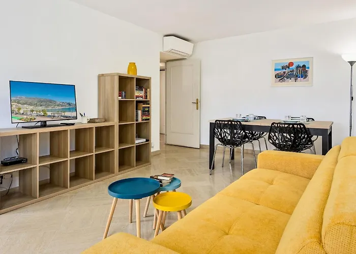 Splendide 2 Pieces Vue Jardin, Calme, Plein Centre Apartment Menton