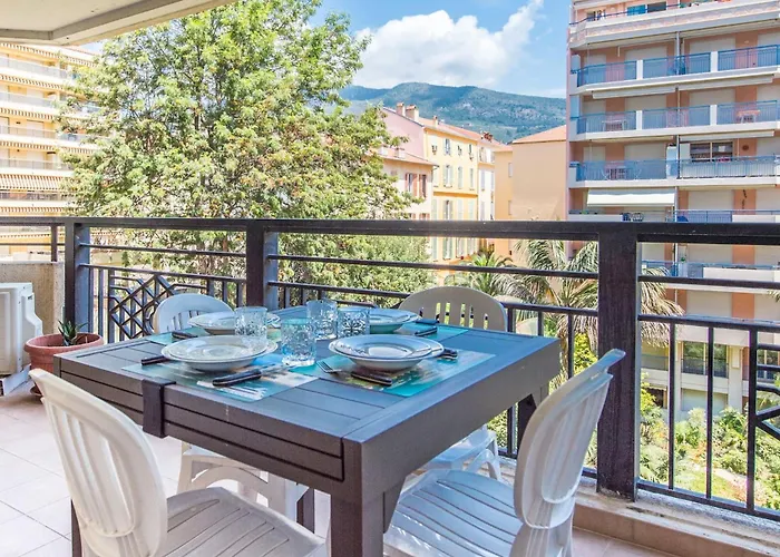 Appartement Splendide 2 Pièces Vue Jardin, Calme, Plein Centre